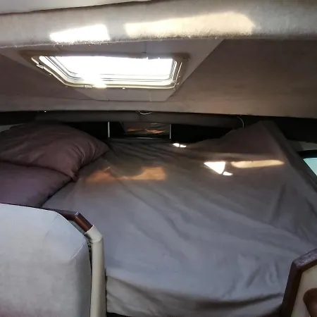 Sur Un Yacht Insolite Botel La Rochelle (Charente-Maritime)