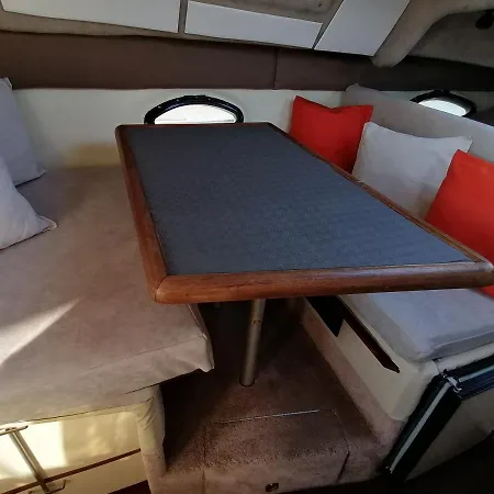 Botel Sur Un Yacht Insolite La Rochelle (Charente-Maritime)