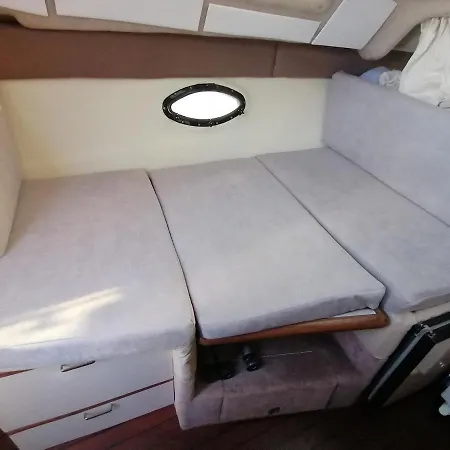 Botel Sur Un Yacht Insolite La Rochelle (Charente-Maritime)