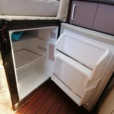 Botel Sur Un Yacht Insolite