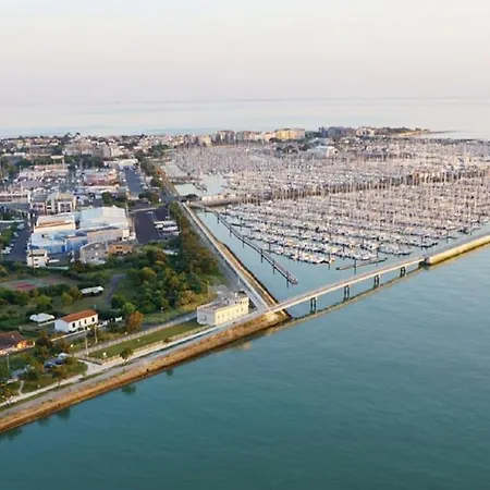 Botel Sur Un Yacht Insolite La Rochelle (Charente-Maritime)